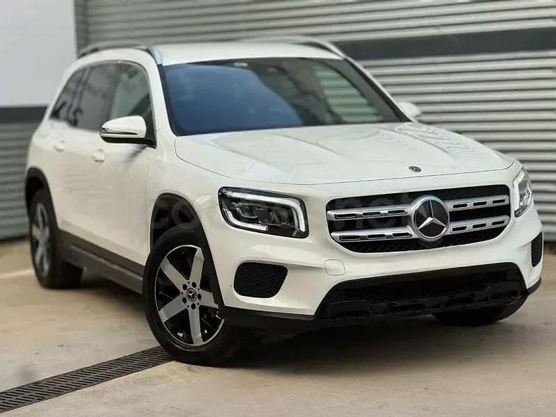Usado Mercedes GLB200 150 CV (110 kW) 2021 Blanco SUV