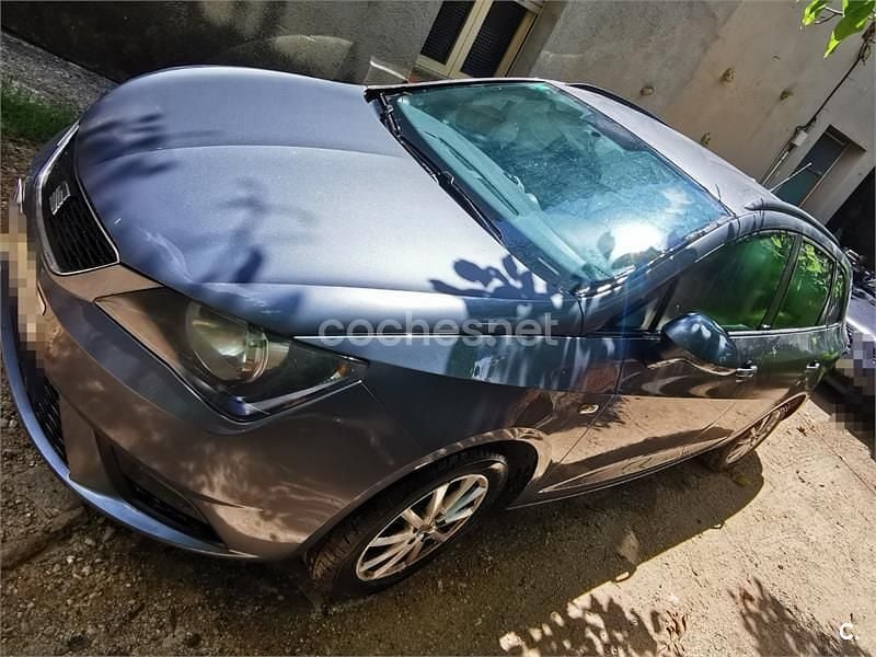 Gris / plata Usado 2014 Seat Ibiza ST Reference Familiar | 3000 € - Imagen 1/1