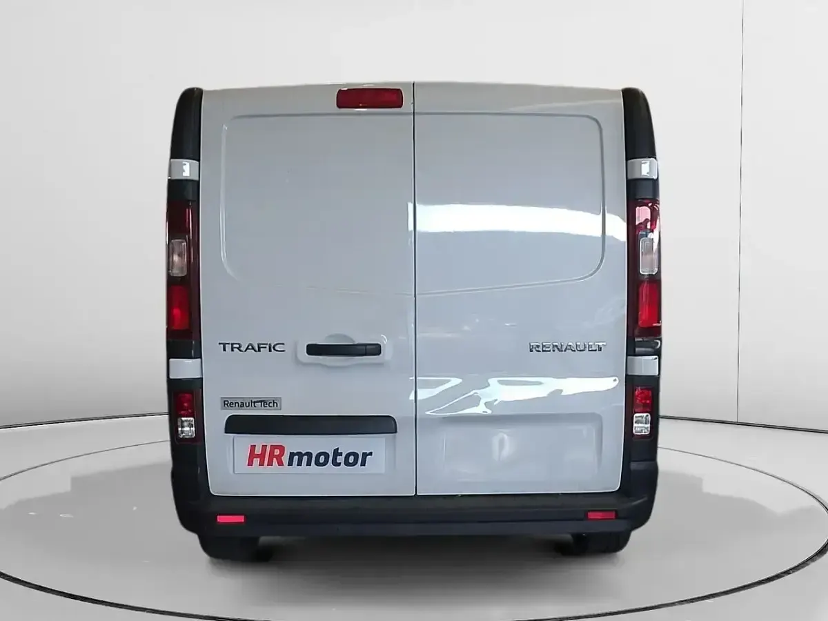 Usado Renault Trafic 120 CV (88 kW) 2020 Blanco Monovolumen