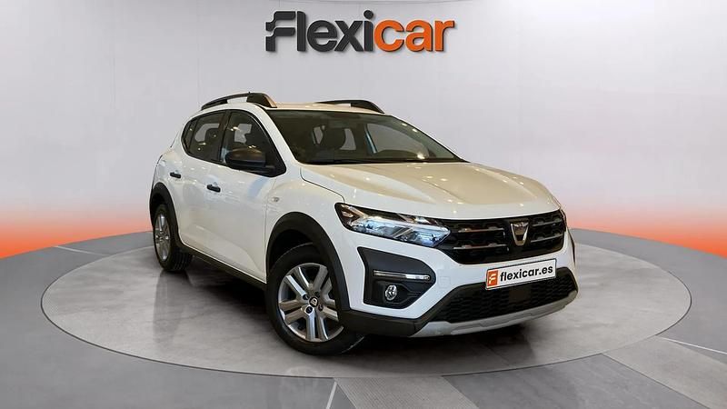 Usado Dacia Sandero Essentiel 91 CV (66 kW) 2022 Blanco Utilitario