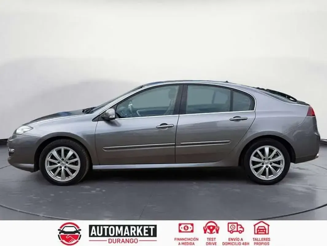 Usado Renault Laguna III Dynamique 131 CV (96 kW) 2011 Gris Berlina