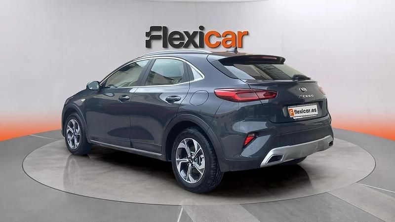 Usado Kia XCeed 120 CV (88 kW) 2020 Gris SUV