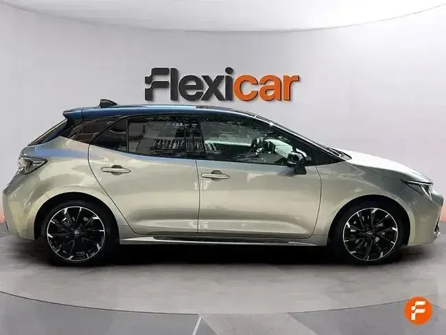 Usado Toyota Corolla Sport 180 CV (132 kW) 2022 Gris Familiar
