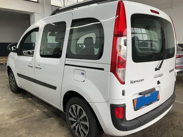 Usado Renault Kangoo LIMITED 116 CV (85 kW) 2020 Blanco Monovolumen