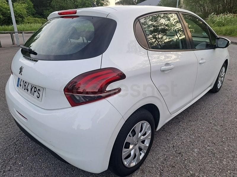 Occasion Peugeot 208 99 ch (72 kW) 2019 Blanc Citadine