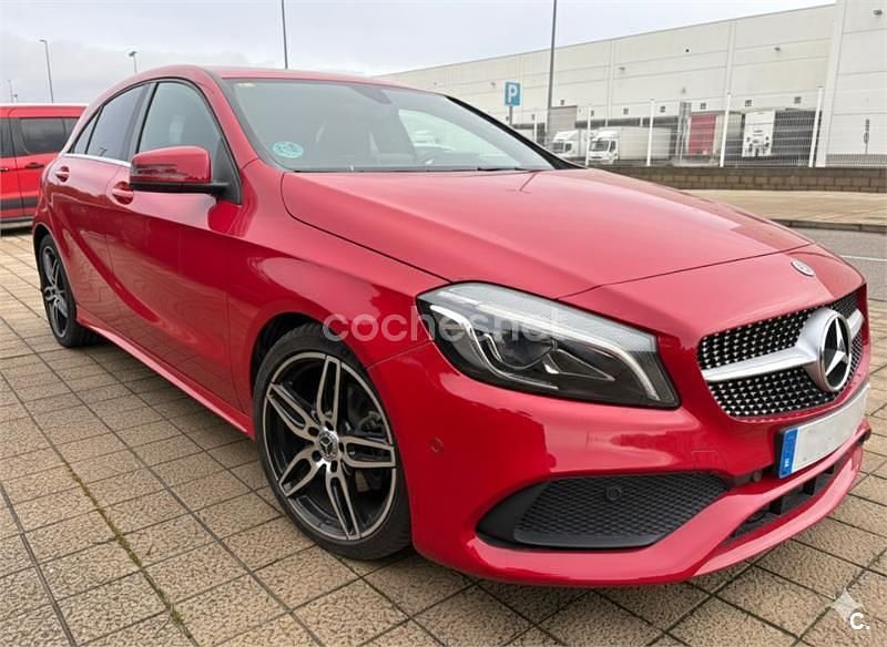Usado Mercedes A180 122 CV (89 kW) 2018 Rojo Berlina
