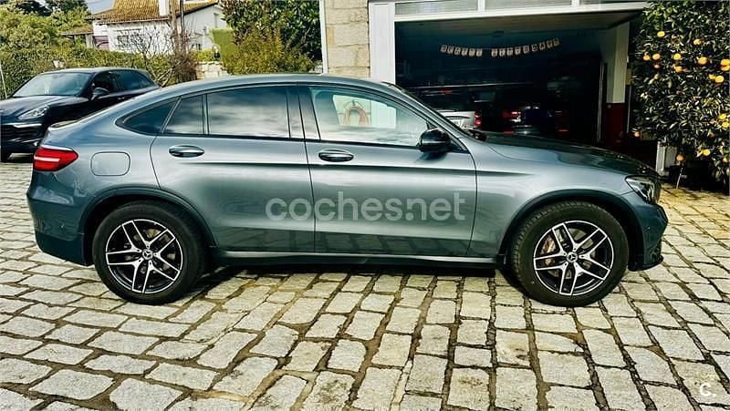 Usado Mercedes GLC250 211 CV (155 kW) 2019 Gris / plata Coupe