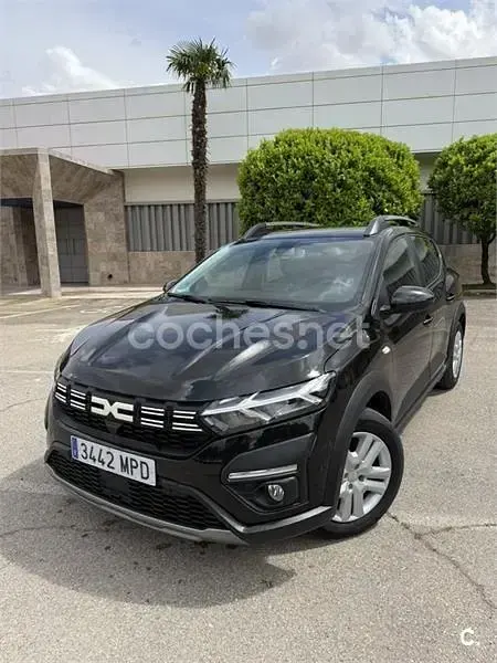 Usado Dacia Sandero Expression 101 CV (74 kW) 2024 Negro Berlina