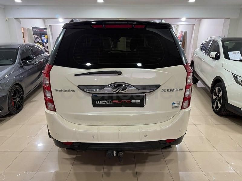Usado Mahindra XUV500 140 CV (102 kW) 2016 Beige SUV