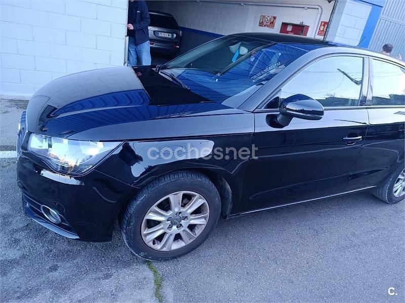 Usado Audi A1 Sportback Attraction 86 CV (63 kW) 2014 Negro Utilitario