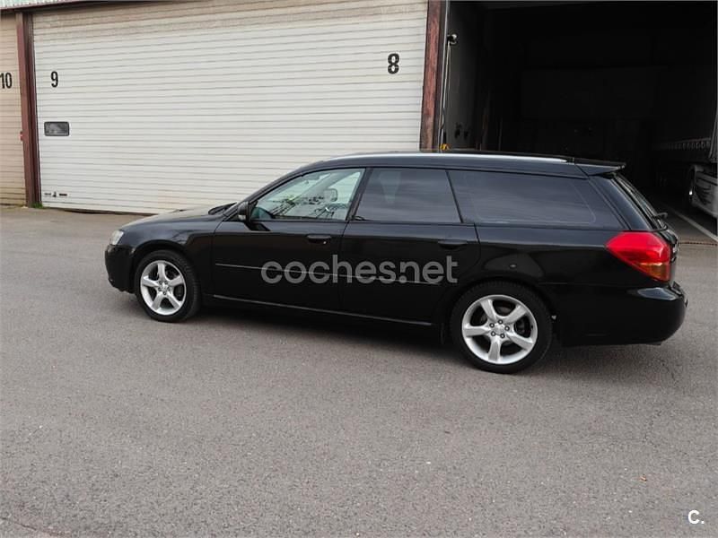 Usado Subaru Legacy 165 CV (121 kW) 2005 Negro Familiar