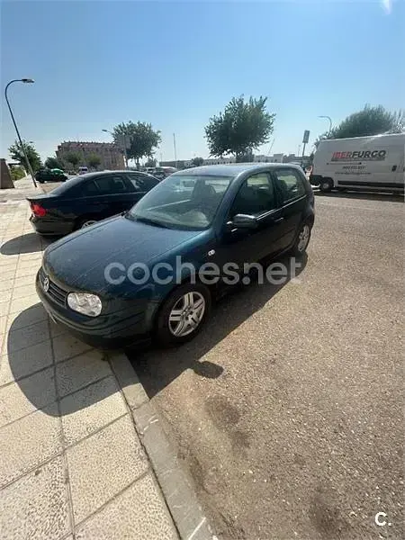 Usado VW Golf IV 105 CV (77 kW) 2002 Verde Berlina