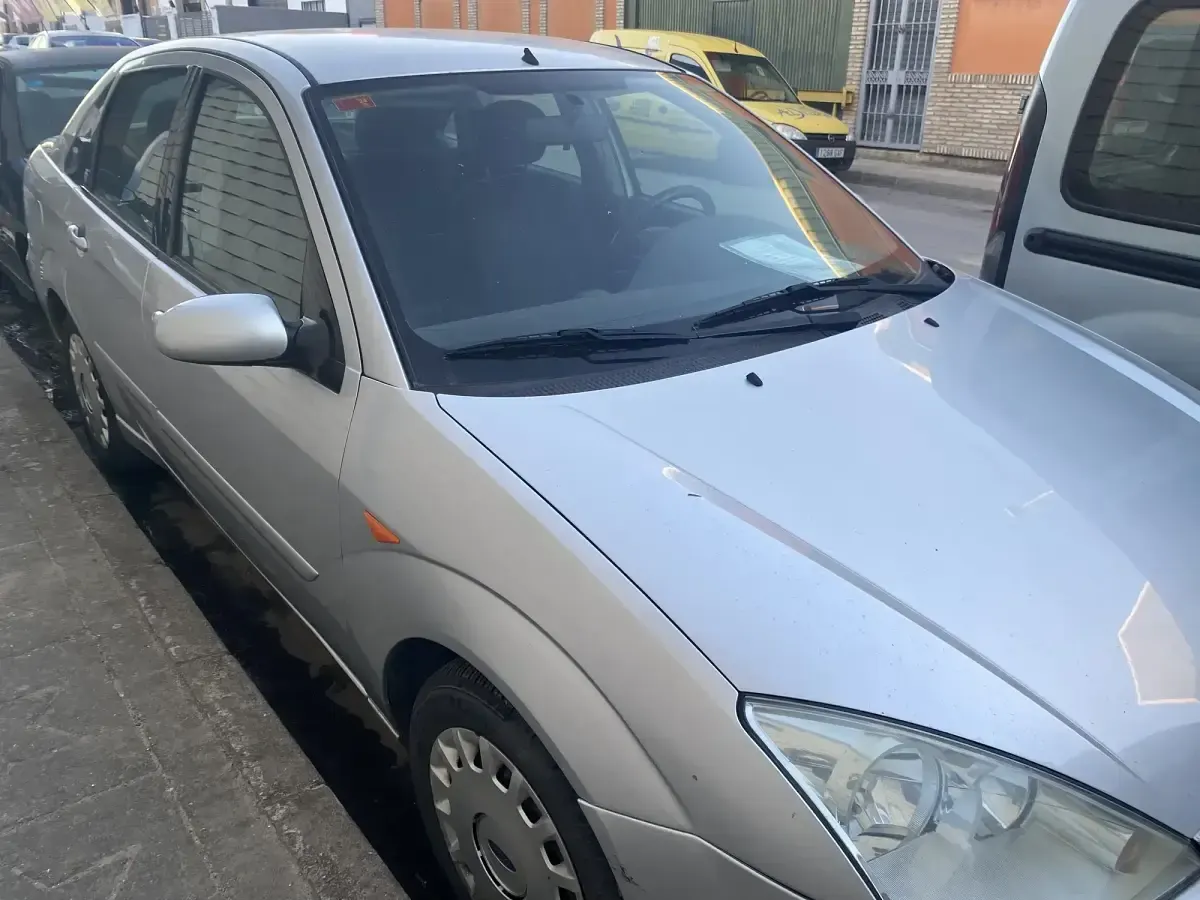 Brugt Ford Focus Ghia 100 HK (73 kW) 2004
