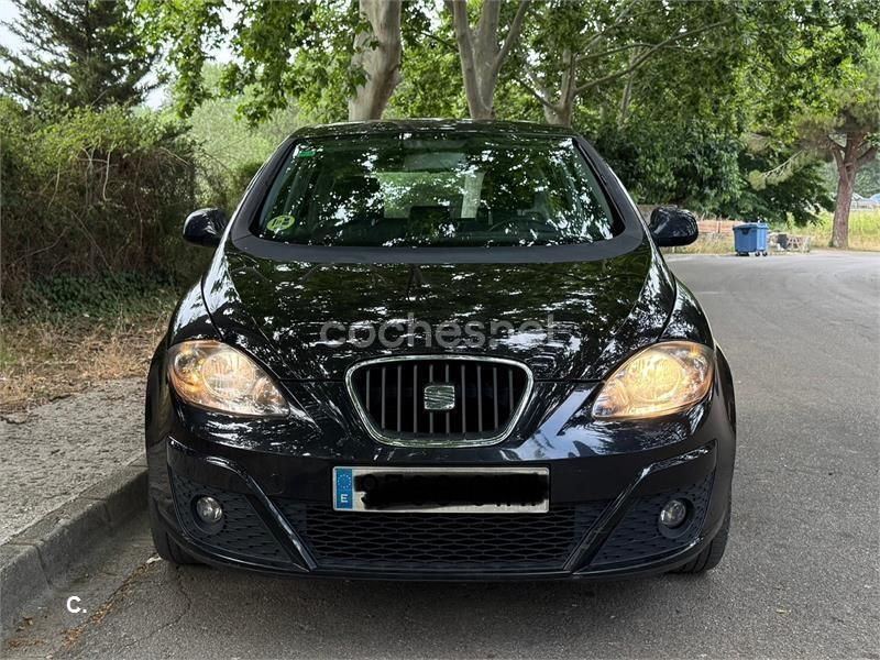 Negro Usado 2010 Seat Altea Ecomotive Monovolumen | 4800 € (Super precio) - Imagen 1/4