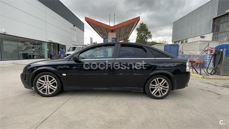 Negro Usado 2003 Opel Vectra GTS Berlina | 4000 € - Imagen 1/4