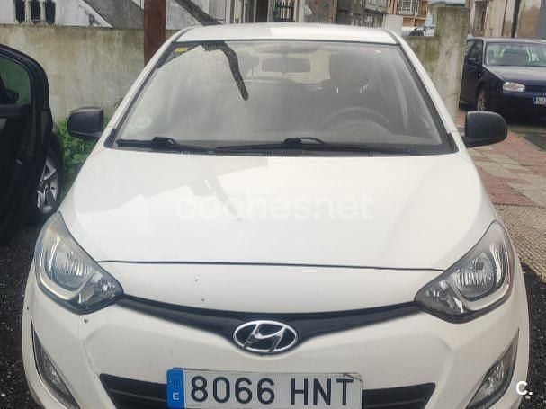 Usado Hyundai i20 90 CV (66 kW) 2013 Blanco Utilitario