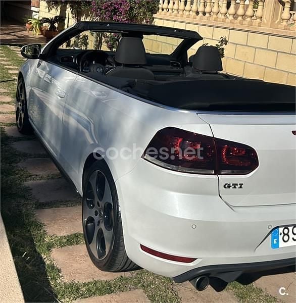 Usado VW Golf Cabriolet GTI 210 CV (154 kW) 2014 Blanco Descapotable