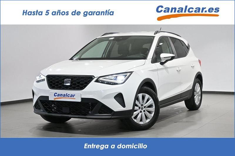 Usado Seat Arona Style 110 CV (80 kW) 2022 Blanco SUV