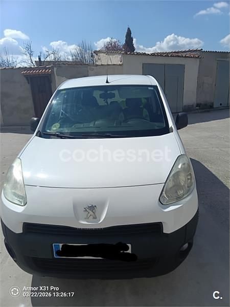Usado Peugeot Partner Tepee Access 92 CV (67 kW) 2014 Blanco Monovolumen