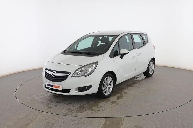 Usado Opel Meriva drive 120 CV (88 kW) 2016 Blanco Monovolumen