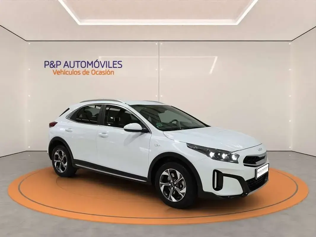 Usado Kia XCeed 101 CV (74 kW) 2024 Blanco SUV