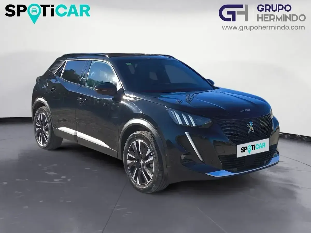 Usado Peugeot e-2008 GT-line 97 kW (133 CV) 2020 Negro SUV