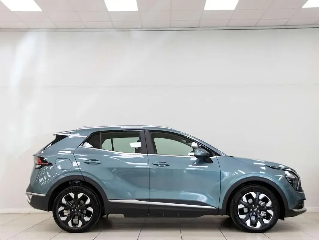 Usado Kia Sportage 252 CV (185 kW) 2024 Gris SUV