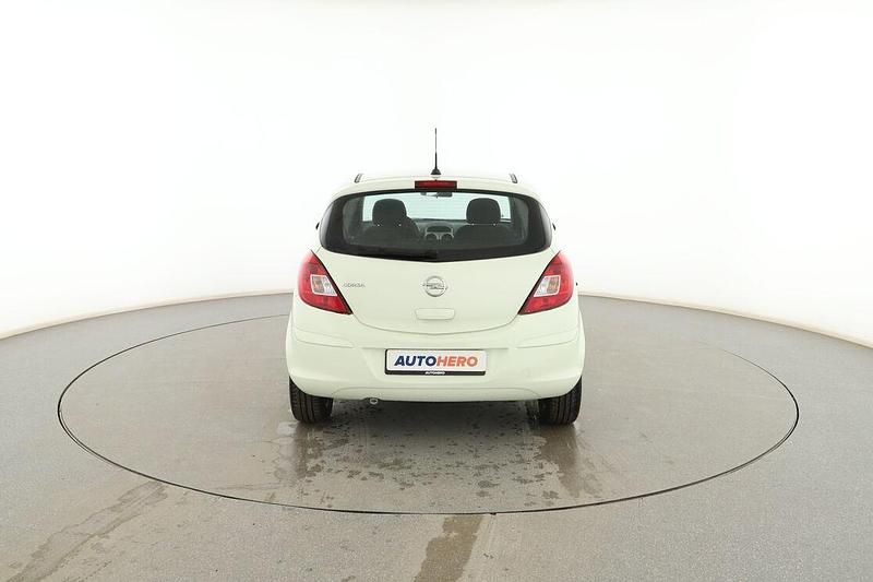 Usado Opel Corsa Selective 85 CV (62 kW) 2014 Beige Berlina