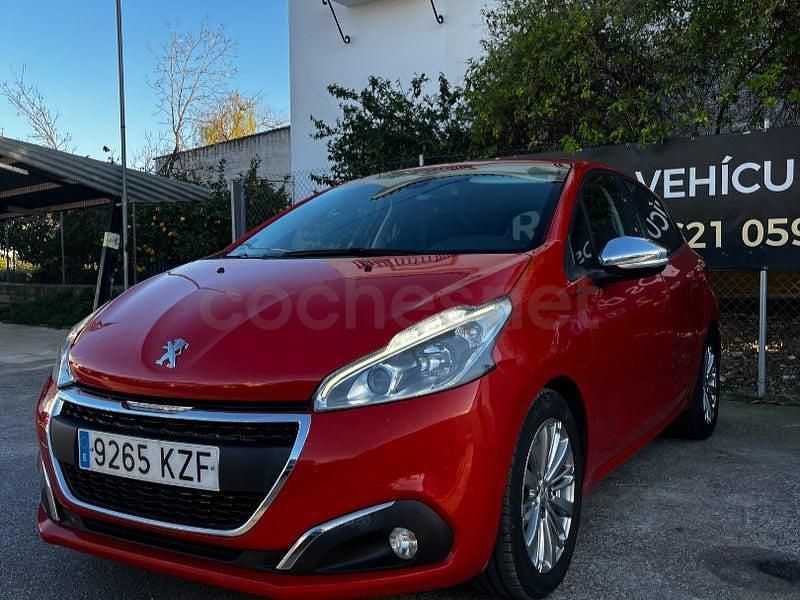 Usado Peugeot 208 Signature Sky 99 CV (72 kW) 2019 Naranja Utilitario