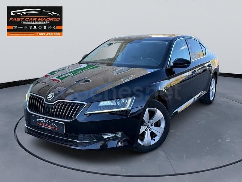 Usado Skoda Superb SportLine 150 CV (110 kW) 2018 Negro Berlina