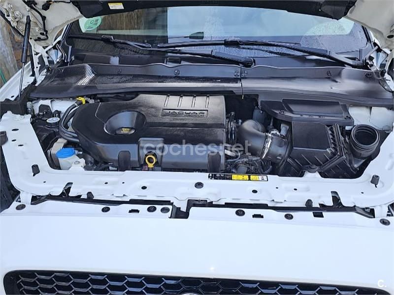 Usado Jaguar E-Pace R-Dynamic 150 CV (110 kW) 2019 Blanco SUV
