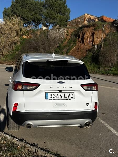 Usado Ford Kuga ST-Line 150 CV (110 kW) 2022 Blanco SUV