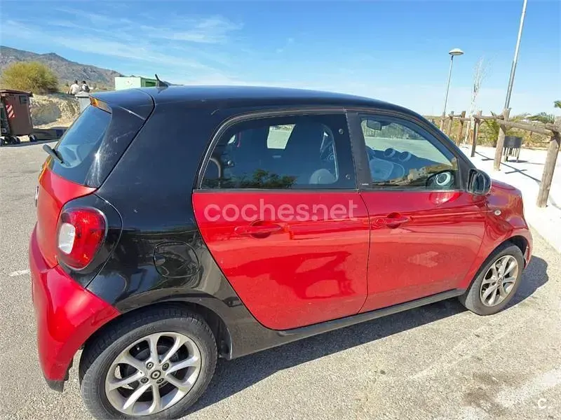Usado Smart ForFour Passion 71 CV (52 kW) 2014 Rojo Utilitario