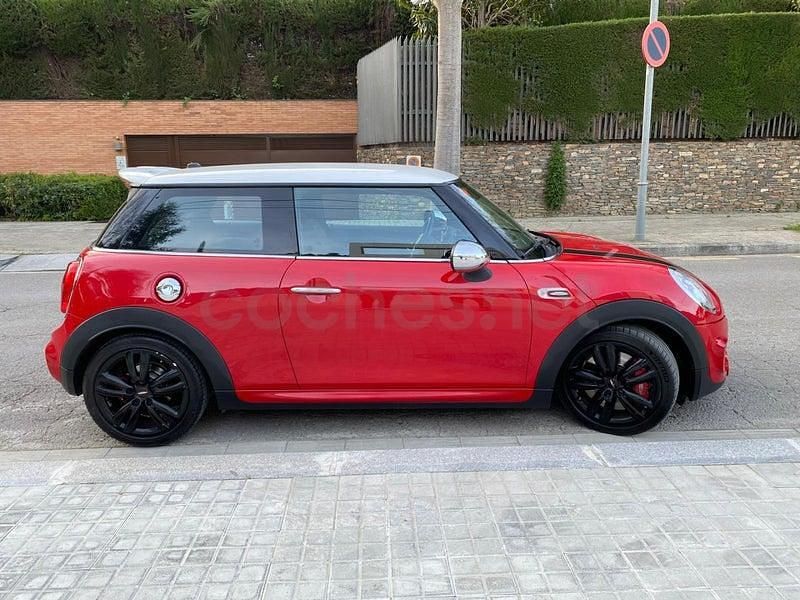 Usado Mini John Cooper Works 231 CV (169 kW) 2017 Rojo Utilitario