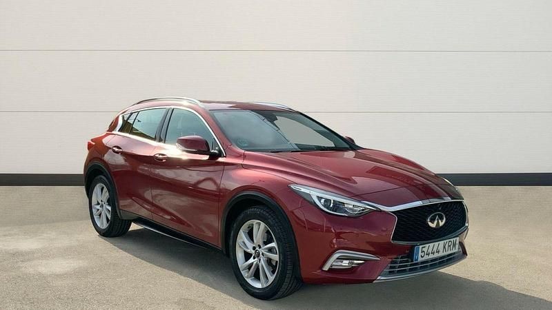Rojo Usado 2018 Infiniti Q30 Premium Utilitario | 20.000 € (Un poco caro) - Imagen 1/1