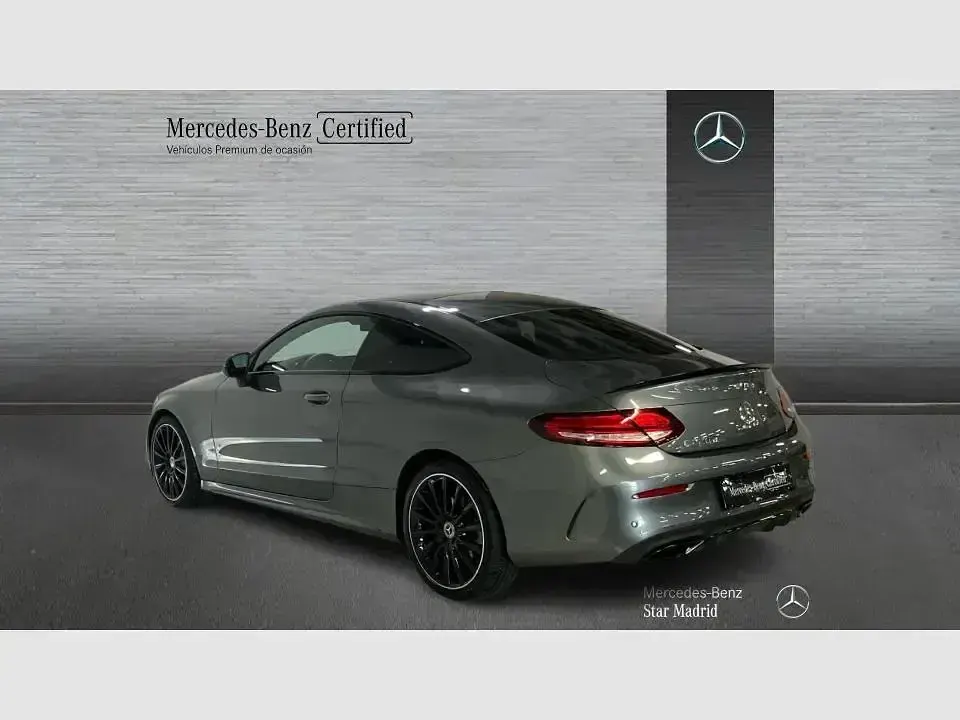 Usado Mercedes C220 194 CV (142 kW) 2023 Gris / plata Coupe