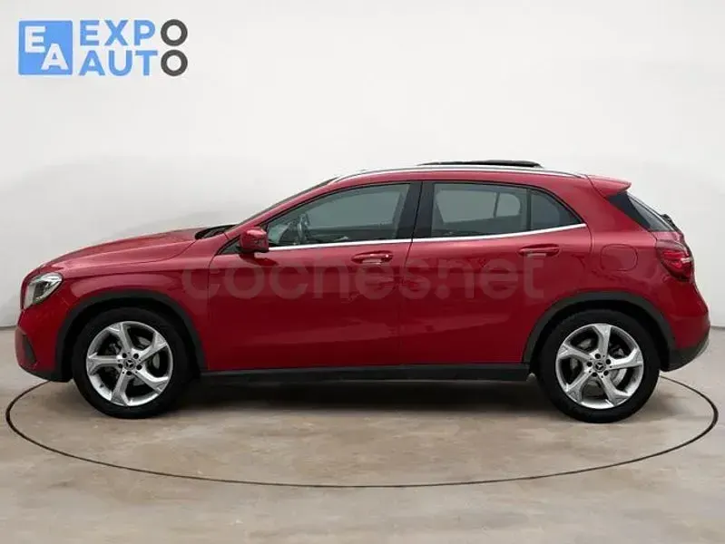 Usado Mercedes GLA220 177 CV (130 kW) 2018 Rojo SUV
