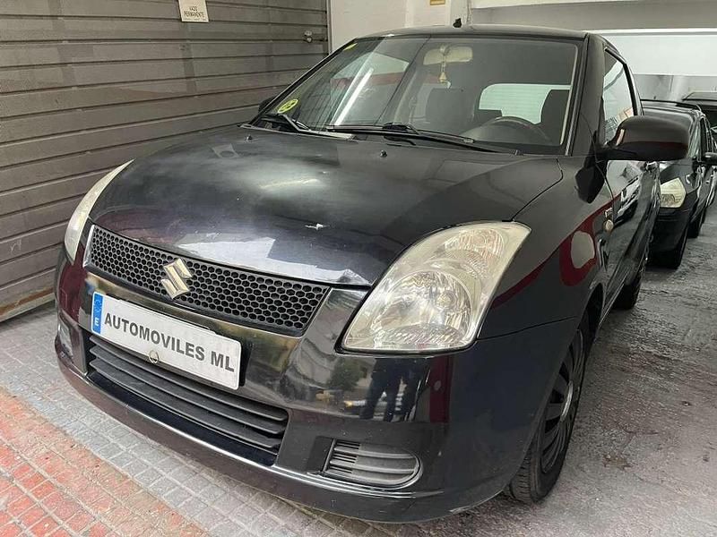 Negro Usado 2006 Suzuki Swift GL Utilitario | 2700 € (Buen precio) - Imagen 1/4