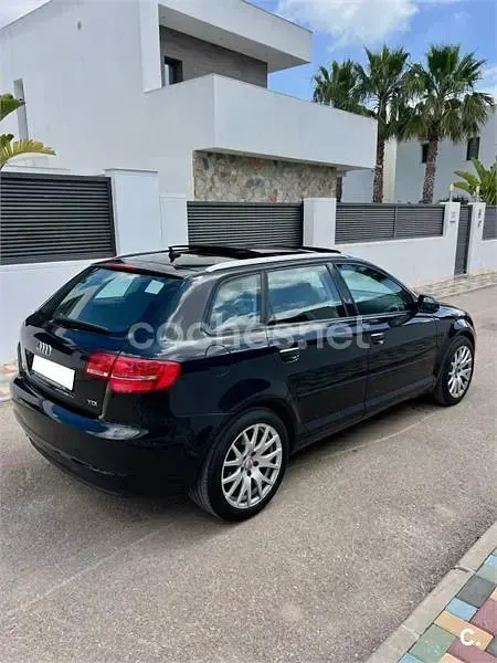 Usado Audi A3 Sportback Attraction 140 CV (102 kW) 2010 Negro Utilitario