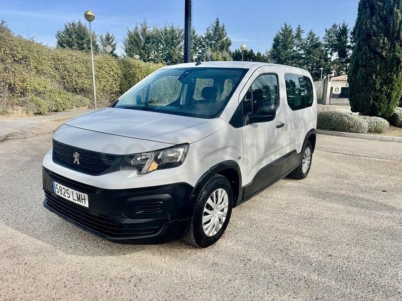 Usado Peugeot Rifter Active 100 CV (73 kW) 2021 Blanco Monovolumen