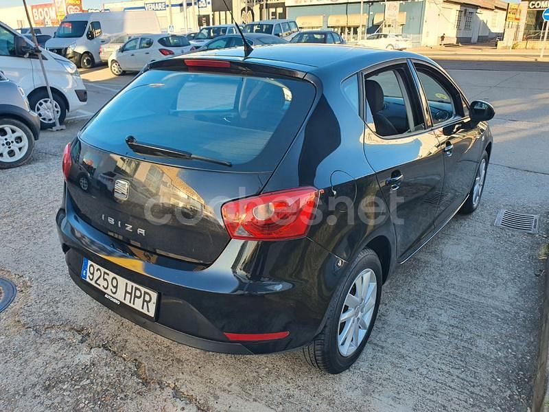 Usado Seat Ibiza Style 90 CV (66 kW) 2013 Negro Berlina
