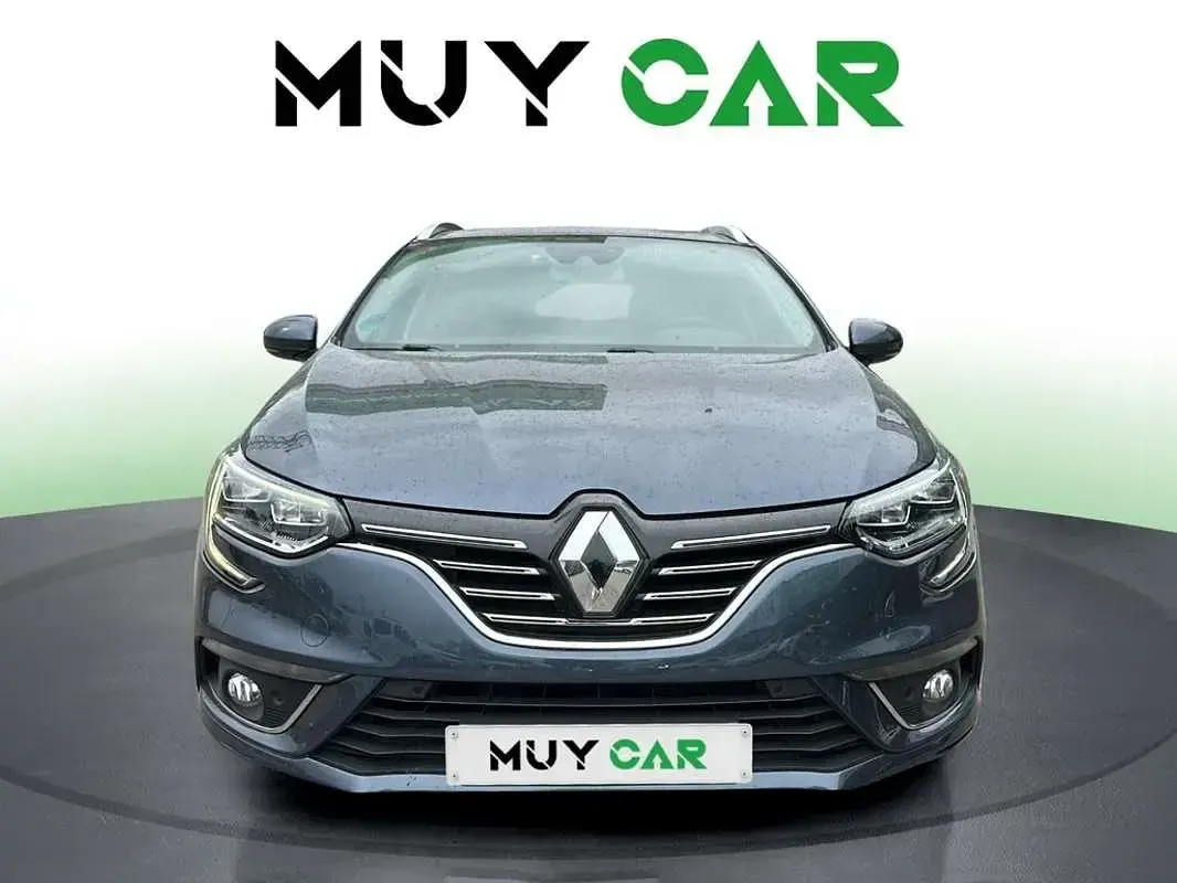 Usado Renault Mégane GrandTour Zen 140 CV (102 kW) 2019 Gris Familiar