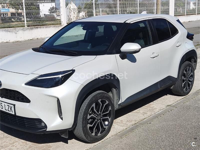 Usado Toyota Yaris Cross Active 116 CV (85 kW) 2022 Blanco SUV