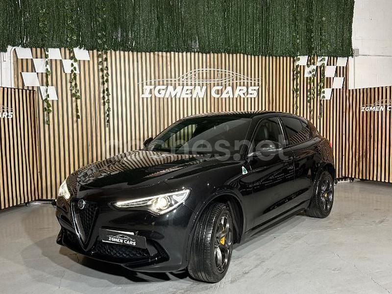 Negro Usado 2020 Alfa Romeo Stelvio SUV | 57.100 € - Imagen 1/4