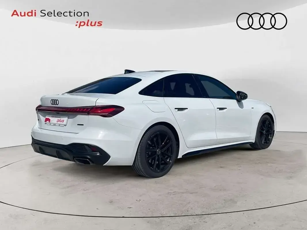 Usado Audi A5 299 CV (219 kW) 2025 Blanco Berlina