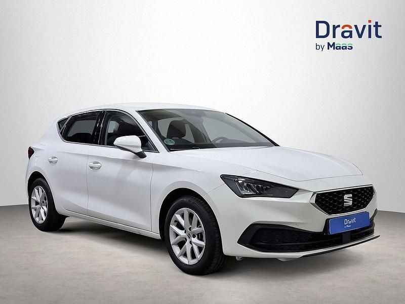 Usado Seat Leon Style 110 CV (80 kW) 2024 Blanco Berlina