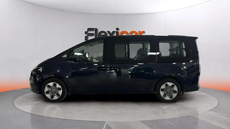 Usado Hyundai Staria 177 CV (130 kW) 2023 Azul Monovolumen