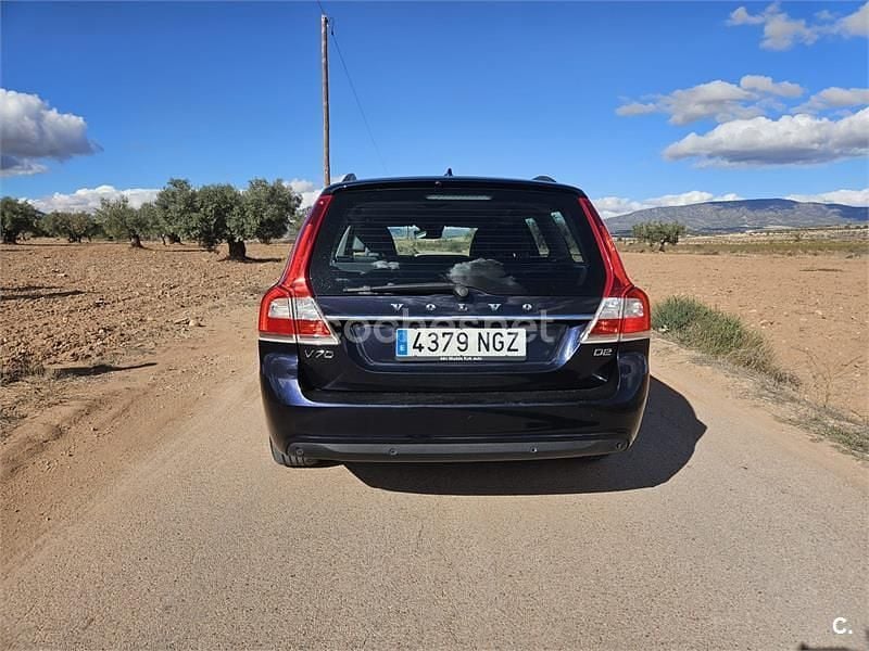 Usado Volvo V70 Momentum 181 CV (133 kW) 2016 Azul Familiar