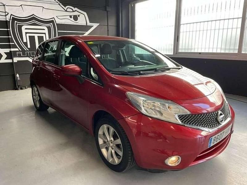 Usado Nissan Note Acenta 80 CV (58 kW) 2014 Rojo Utilitario