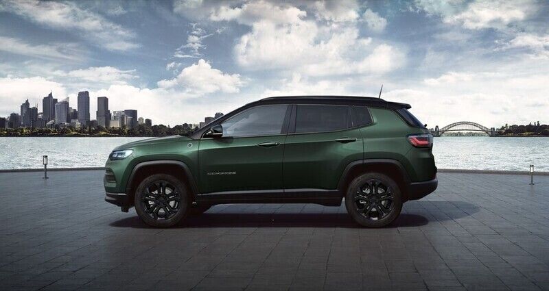 Usado Jeep Compass North 130 CV (95 kW) 2024 Verde SUV